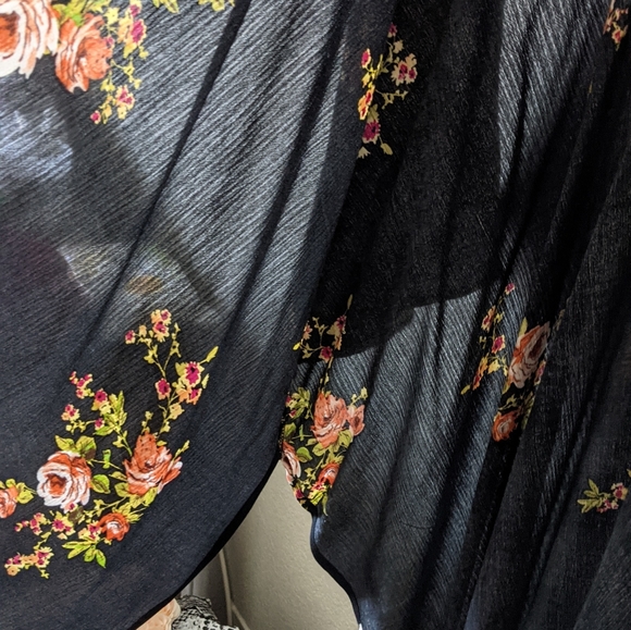 💋 Beautiful Floral Duster L - Picture 11 of 16